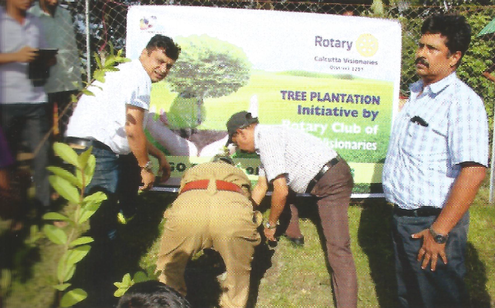 Dr. Pradeep Vyas planting Tree at Sundarbans School